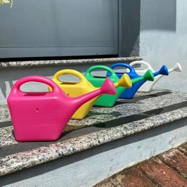 Imagem de Regador Pequeno 1 Litro - Leve e Seguro para Jardim Infantil, Regar Plantas, Flores e Cultivo Doméstico (Vasos, Varanda, Horta Pequena) (3 Regadores)