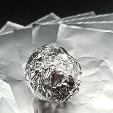 Imagem de 100 peças 5,9 × 5,9 cm (15 × 15 cm), papel de embrulho de alimentos extragrande jumbo, folhas quadradas de alumínio para pastelaria de churrasco, embalagem de chocolate grande doce, embalagem de