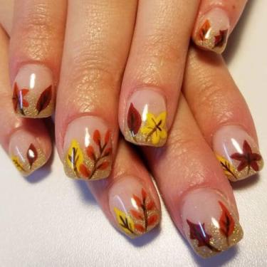 Imagem de Unhas quadradas curtas postiças com glitter dourado e desenhos de folhas outono inverno unhas prensadas cola brilhante nas unhas uso diário unhas postiças naturais artificiais para mulheres, 24 peças