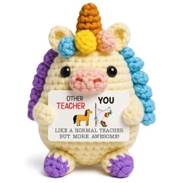 Imagem de Canmuchful Presente engraçado para professores – Linda estatueta de unicórnio de crochê, presente de agradecimento para professores de estudantes, colecionável positivo feito à mão, decoração de mesa