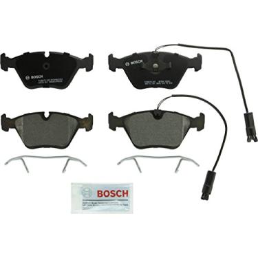 Imagem de Bosch BP394 QuietCast Premium Conjunto de pastilhas de freio a disco semi-metálicas para Jaguar: 1995-1996 XJ12, 1990-1997 XJ6, 1997-2006 XK8; Frontal