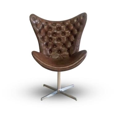Imagem de Cadeira Capitone Egg com Pé Cromado Giratório - Corano Marrom