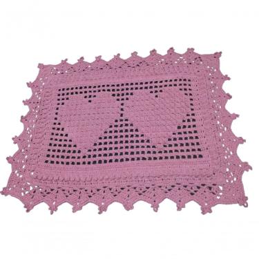 Imagem de Tapete Rosa De Crochê Em Ponto Pipoca Artesanal