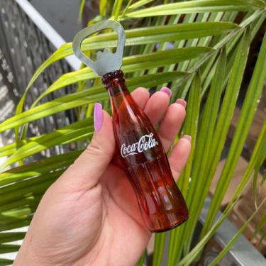 Imagem de Abridor Garrafa Multiuso Decoração C Imã Geladeira Coca Cola - Hauskra