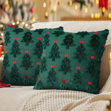 Imagem de BECNBEAU Conjunto de 2 capas de travesseiro de Natal com árvore de Natal de pelúcia para festivais de inverno, decorações de casa para sofá e sala de estar (verde, 45,72 cm x 45,72 cm (pacote com 2))