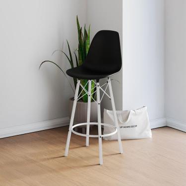 Imagem de Banqueta Eames Tubo Ferro Branco Assento Preto