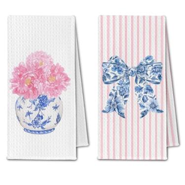 Imagem de ChissNook Chinoiserie Toalhas de cozinha florais, toalhas de mão florais com laço coquete rosa para banheiro, conjunto de 2, decoração de cozinha azul e branca, 40,6 x 61 cm