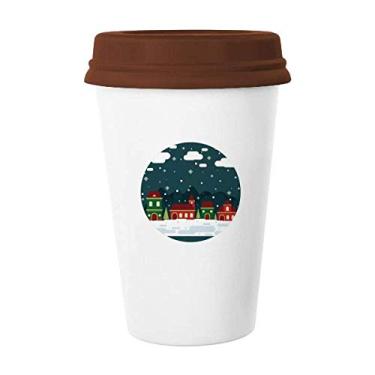 Imagem de Caneca de cerâmica com floco de neve para casa na árvore da nuvem com copo de café