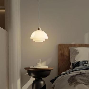 Imagem de Luminária pendente E27 dourada, estilo nórdico, para mesa de jantar, lustre de meados do século XX, com cúpula de vidro branco e altura ajustável. Ideal para hall de entrada, ilha de cozinha