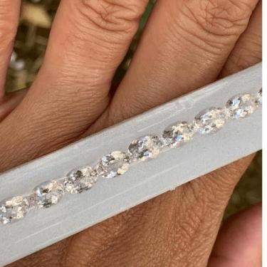 Imagem de Morganita Riviera Oval 7x5mm 17,72ct 24pçs - SP GEMAS
