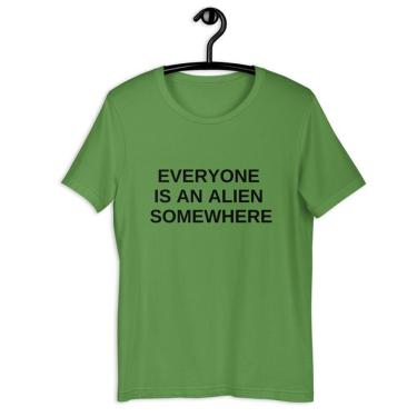 Imagem de Camiseta Blusa Tshirt Feminina - Everyone Is An Alien Somewhere