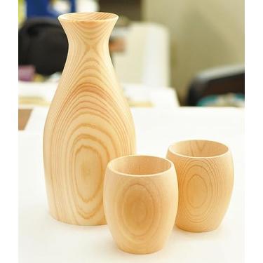 Imagem de Conjunto de 3 peças Guinomi autêntico japonês para saquê, inclui 1 garrafa de saquê Tokkuri e 2 peças de copos de saquê, madeira de cipreste natural feita no Japão