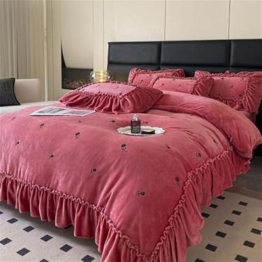 Imagem de Conjunto de cama vintage leve, capa de edredom em veludo macio cor leite com bordado de rosas, lençol de lã coral para o inverno, rosa escuro, tamanho Queen (200x230cm), 4 peças
