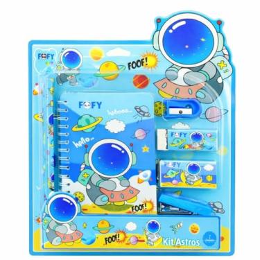 Imagem de Kit Escolar Astronauta com 7 Peças, Caderno 20 Folhas 14,5x10cm, 2 Lápis HB, Borracha, Apontador, Grampeador, Caixa de Grampos, Tema Astros, Ideal para Uso diário, Escolar