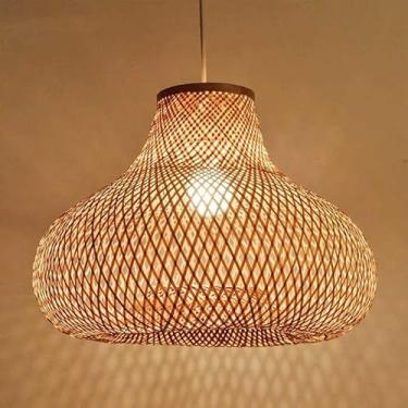 Imagem de Lustre Pendente Bali em Bambu Natural – Luminária de Teto 38x50 cm Palha para Sala