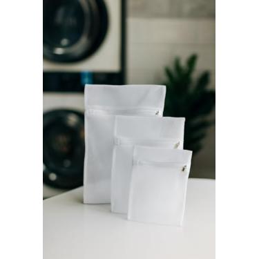 Imagem de Kit 3 Sacos para Lavar Roupas com Zíper – P M G – Protetor para Máquina de Lavar e Secadora, Malha Fina Lavável e Reutilizável