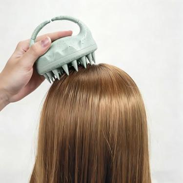 Imagem de Esfregão de banho de silicone com cabo grosso resistente e massageador corporal para esfoliação e spa, escova de cuidados com o couro cabeludo