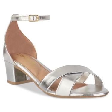 Imagem de Sandalia Feminina Salto Bloco Quadrado Baixo Tira Cruzada Metalizada -