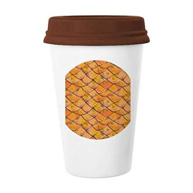 Imagem de Caneca abstrata estranha de madeira com padrão regular, caneca de café com vidro para beber cerâmica