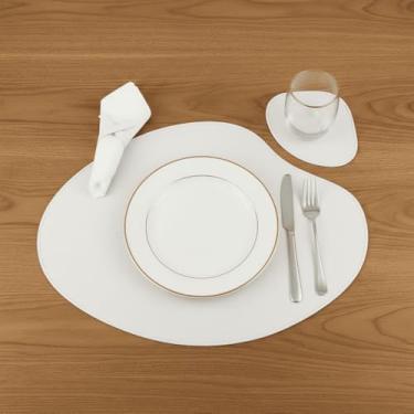 Imagem de Kit Jogo Americano e Sousplat de Couro Premium com Porta-Copos Conjunto para Mesa de Jantar com 2 4 6 ou 8 Peças Elegantes e Resistentes (Branco,6)