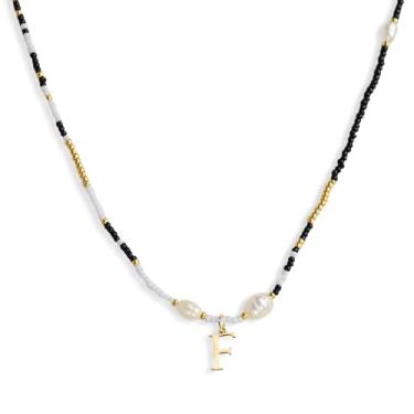 Imagem de Agriajun Gargantilha com inicial de pérolas douradas e pretas e brancas para mulheres e adolescentes, boêmio feito à mão, contas de sementes personalizadas, nome da letra, pequeno colar, praia,