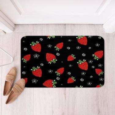 Imagem de Tapete de banheiro de morango fofo vermelho morangos antiderrapante, tapete de banheiro absorvente de frutas tropicais para meninas, preto, doce, morango, macio, aconchegante, para quarto, sala de estar, 40,64 x 61 cm
