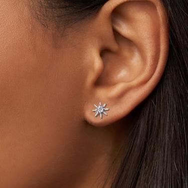 Imagem de Brincos femininos de aço inoxidável banhado a ouro 18 K branco 20 g com pino de zircônia cúbica adorável em estilos exclusivos, standard, Aço inoxidável Latão, Sem pedra preciosa