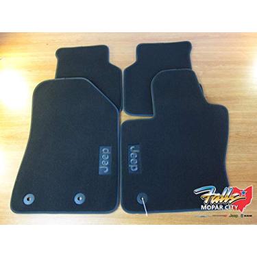 Imagem de Mopar 82214652AB Tapetes de carpete premium, preto, quatro por conjunto, nylon, logotipo Jeep
