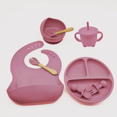 Imagem de Kit 8pçs Talheres de Silicone p/Bebê com Ventosa, Colher, Garfo, Canudo e Babador Infantil (8 pcs/vinho)