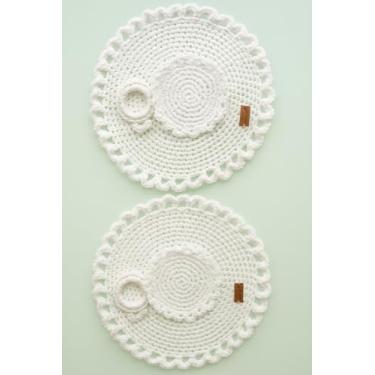 Imagem de Conjunto 2 Sousplats de Crochê Branco Artesanal Redondo 33cm Decorativa – Jogo Americano para Mesa Posta