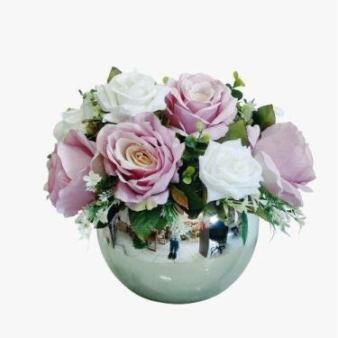 Imagem de Arranjo de Flores Rosas Artificiais No Vaso Prata Lise - La Caza Store