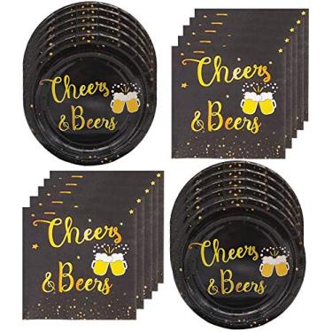 Imagem de Artigos de festa de aniversário Cheers Beers, talheres preto e dourado (pratos e guardanapos), design de canecas de cerveja e cerveja, perfeito para formatura, casamento, aniversário, festa de Natal (16 convidados)