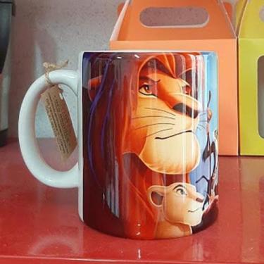 Imagem de Caneca O Rei Leão Hakuna Matata - RED