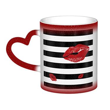 Imagem de Lábios impressos em listras pretas e brancas xícara de café divertida, xícara de cerâmica mágica sensível ao calor que muda de cor 12 Oz, para café/chá/leite/cacau, para adolescente/aniversário