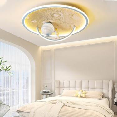 Imagem de Luminária de teto LED Astronauta 58W para quarto infantil, com cúpula de acrílico, embutida, com controle remoto e dimerizável, em ferro, estilo desenho animado, criativa e elegante.