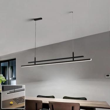 Imagem de Luminária pendente LED linear para cozinha, sala de jantar, ilha ou sala de estar, com controle remoto e intensidade regulável. Ideal para mesa de jantar, escritório ou bar. Altura ajustável