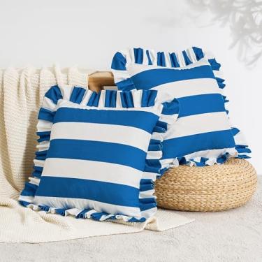 Imagem de MONDAY MOOSE Capas de almofada decorativas, conjunto de 2 designs listrados resistentes à água com borda de babados para uso externo/interno, enchimentos de travesseiro não incluídos (branco/azul