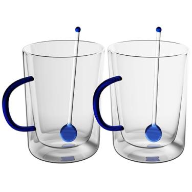 Imagem de elle decor Canecas de café de vidro de parede dupla com colheres | Conjunto de 2 | Copos de vidro com alças coloridas | Canecas de café transparentes para latte, cappuccino, café expresso, chá e