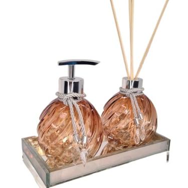 Imagem de Kit Lavabo Decorativo Completo Vidro 300ml | Saboneteira + Difusor + Bandeja - Decoração Elegante para Lavabo e Banheiro(Sem Bandeja,Ambar Degrade C/Prata)