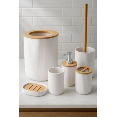 Imagem de Kit 6 Peças De Acessórios Para Banheiro Lixeira Porta Escova De Dente Saboneteira Copo Escova Sanitária Plástico Com Bambu (Branco)