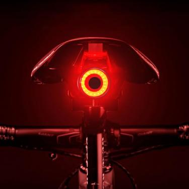 Imagem de 【Atualizado em 2025】 Luzes traseiras de bicicleta, luz traseira inteligente para bicicleta, luzes de freio de 5 modos de ligar/desligar automático, à prova d'água IP55, recarregável USB-C, luz de