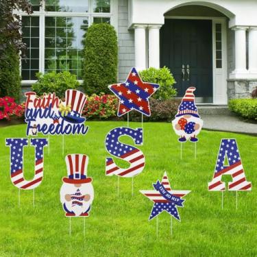 Imagem de 8 peças de decoração de jardim de 4 de julho, placas de gramado de plástico ondulado à prova d'água com estacas, decoração de parquinho de gramado para o dia da independência ao ar livre