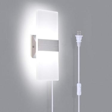 Imagem de Luminária de parede externa LED criativa em formato de trevo de quatro folhas, à prova d'água IP65, para uso interno e externo. Design moderno e curvo, em alumínio, com iluminação para cima