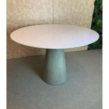 Imagem de Mesa De Jantar Cone Cimento Queimado 70 Cm Tampo Branco