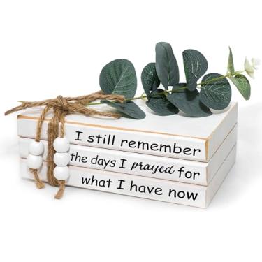 Imagem de LARAINEIK 3 peças de livros brancos decorativos de madeira, livros falsos de casa de fazenda rústica para prateleiras de mesa de centro com borlas e folhas de contas de madeira, 19 x 12 x 6 cm (orado)