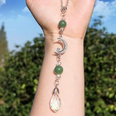 Imagem de Pyotivol Acessórios para espelho retrovisor de carro, enfeite para pendurar lua e estrela, lindo boêmio e hippie, berloque feito à mão, contas de cristal de jade verde, decoração de interiores para