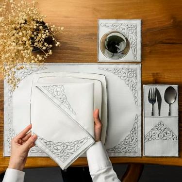 Imagem de Jogo americano bordado com design de rolagem prata, tapetes de mesa de linho branco com borda decorativa, elegante conjunto de roupa de mesa de jantar, jogo americano islâmico, Barakah para 6 pessoas