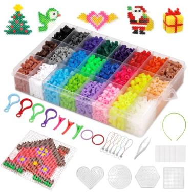 Imagem de Kit de Artesanato de Contas de Fusível, Kit de Miçangas Fusíveis, Fusível Miçangas, Conjunto de Artesanato com Caixa, 6300 Contas em 24 Cores, Papel de Engomar e Acessórios