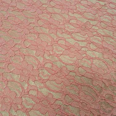 Imagem de Rolo 2 Metros Renda Suiça Forrada 95% Poliéster 5% Poliamida