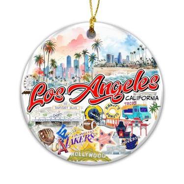 Imagem de Enfeite de Natal Los Angeles Califórnia 2025 – Lembrança da cidade com horizonte, Hollywood, Dodgers, Lakers, Randy's Donuts e cena de praia – Enfeite de lembrança de viagem de LA, decoração